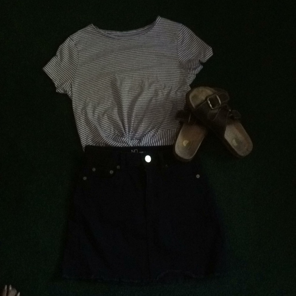 Sexy Jean skirt • A navy blue striped cropped top•
